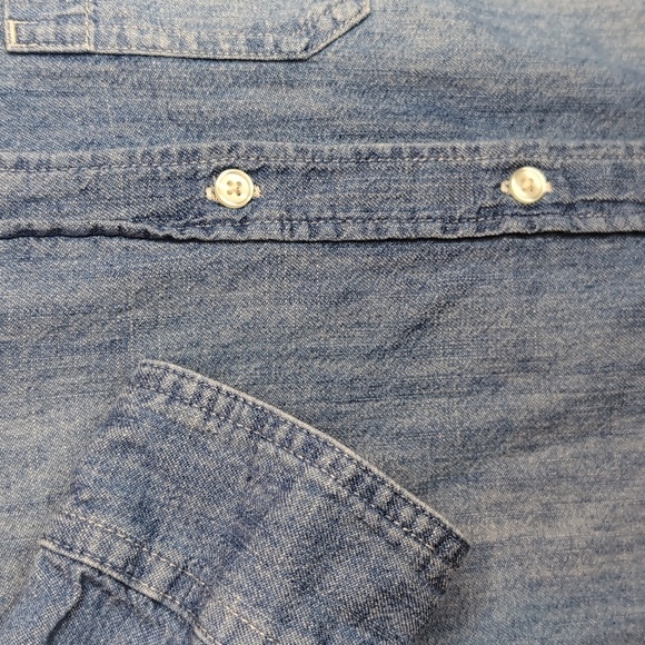 Old Navy The Classic Shirt Blue Denim Button-Up Top Women Small - Picture 7 of 9